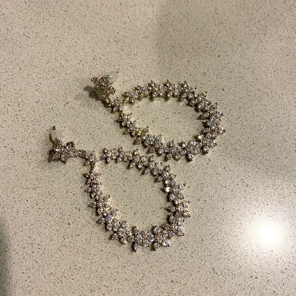 The perfect accessory! - Picture 2 of 3